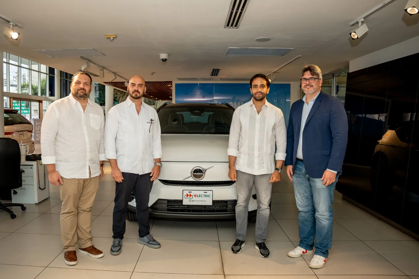 Row of white Volvo XC40 Recharge electric SUVs in the Transekur fleet